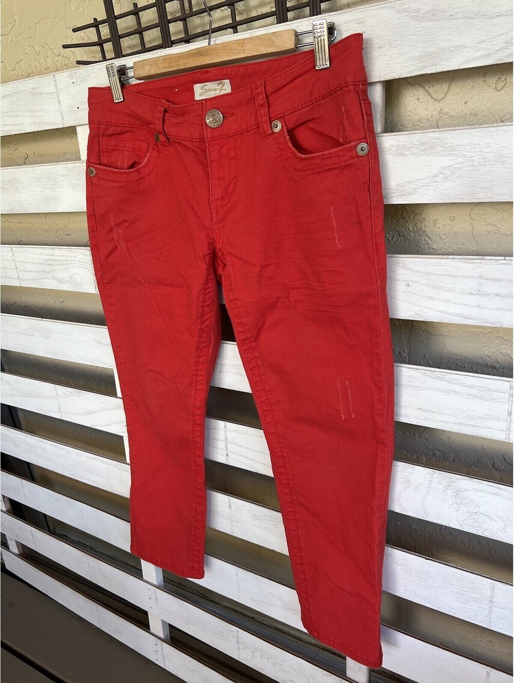 Seven 7 Women Coral Red jeans capri Ankle Style Distressed pants size 6.